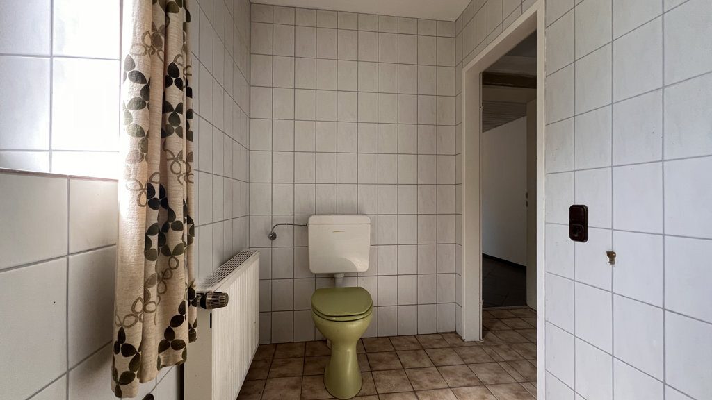 Immobilienangebot - Aachen - Wohnen - Handwerker gesucht!
Sanierungsbedürftiges Einfamilienhaus 
mit sonnigem Grundstück in idyllischer Lage