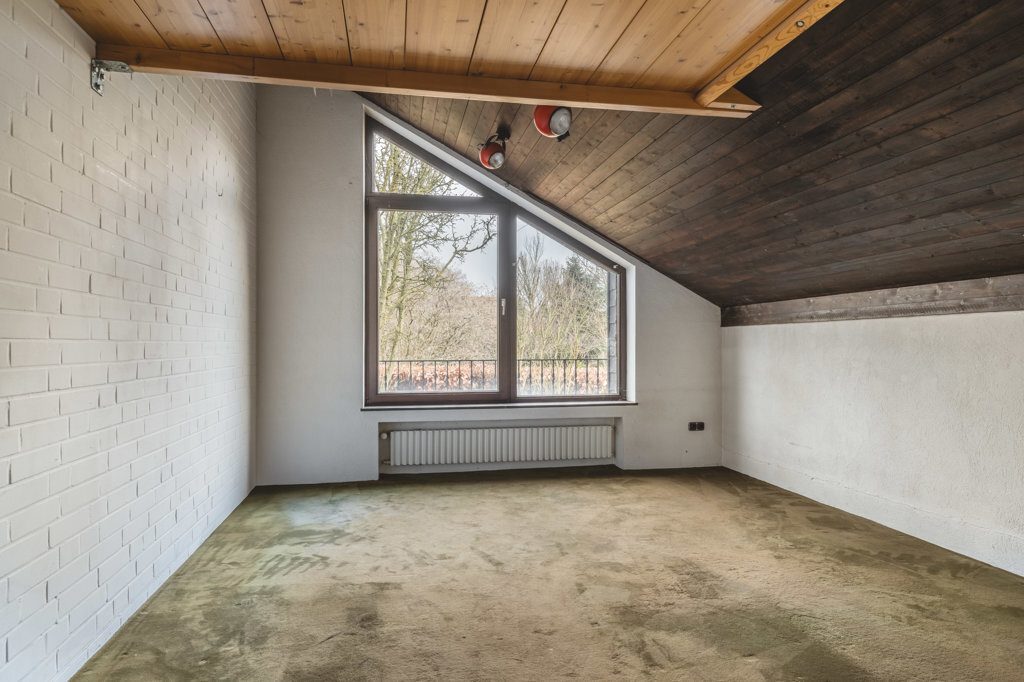 Immobilienangebot - Aachen - Wohnen - Freistehendes Einfamilienhaus mit offenem 
Wohncharakter in sehr guter und ruhiger Lage