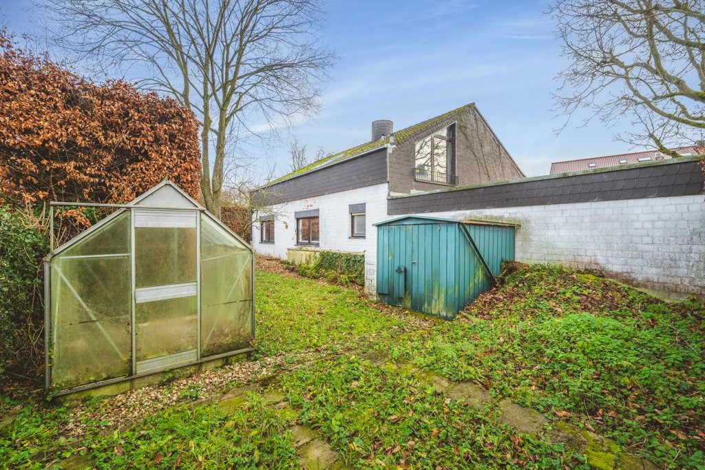Immobilienangebot - Aachen - Wohnen - Freistehendes Einfamilienhaus mit offenem 
Wohncharakter in sehr guter und ruhiger Lage
