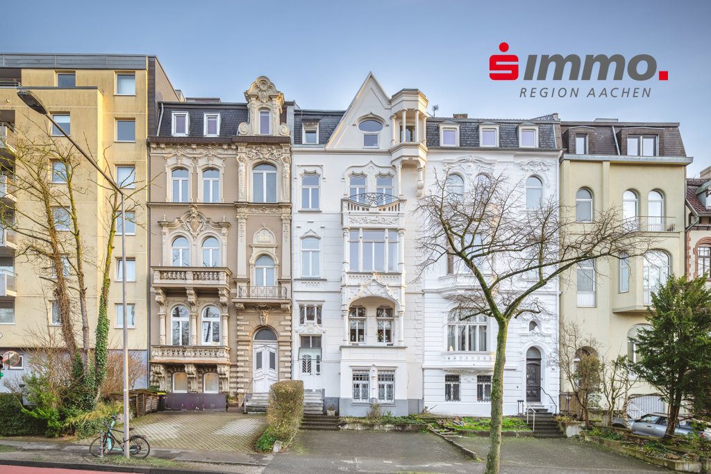 Immobilienangebot - Aachen - Renditehäuser - Seltene Gelegenheit! Denkmalgeschütztes 4-Parteienhaus mit 2 Stellplätzen, Garten und Terrassen in Stadtparknähe