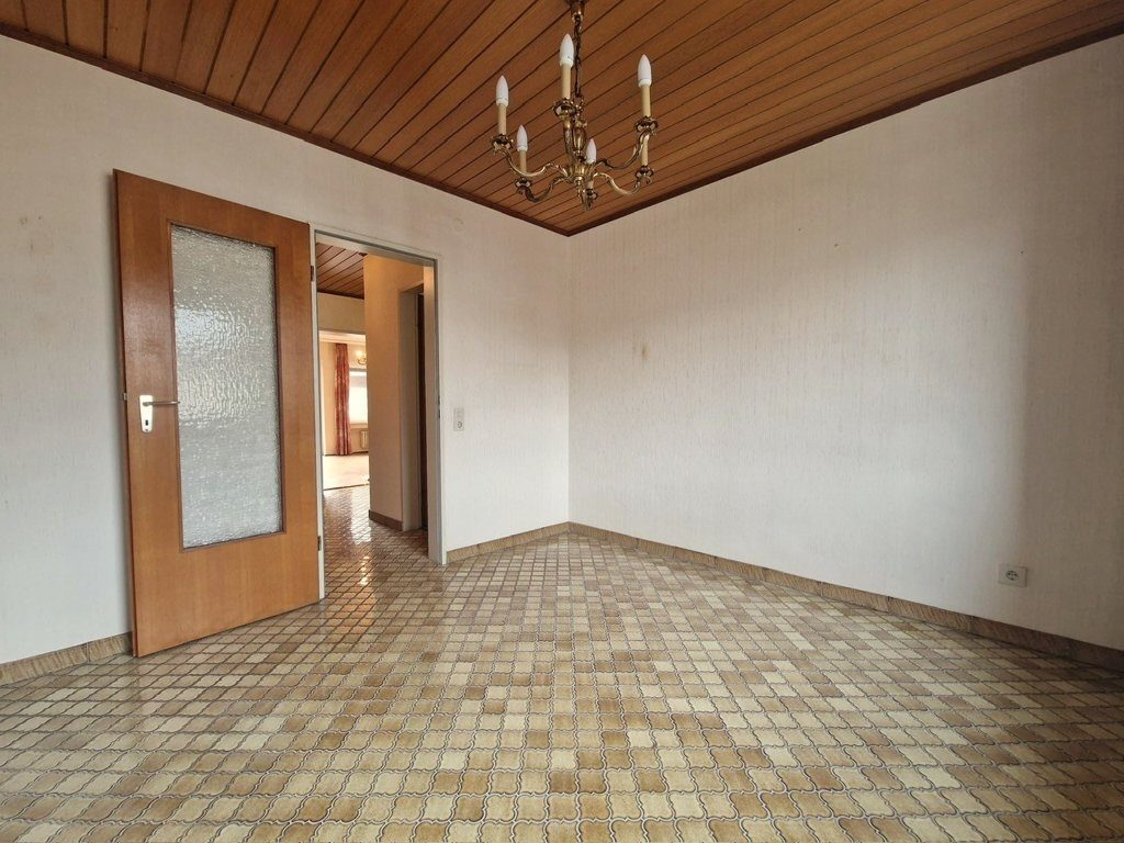 Immobilienangebot - Würselen - Wohnen - Bezugsfreie 3-Zimmerwohnung mit großem  Balkon und eigener Garage am Salmanusplatz - Würselen