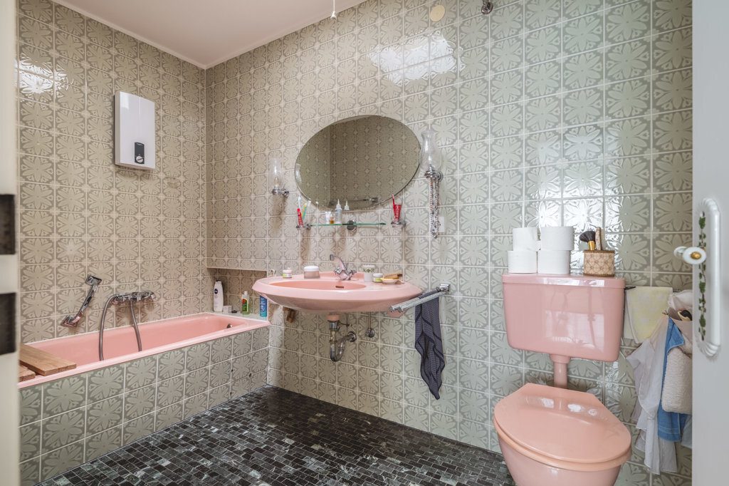 Immobilienangebot - Aachen - Wohnen - Attraktiver Winkelbungalow mit großem Grundstück in Laurensberg