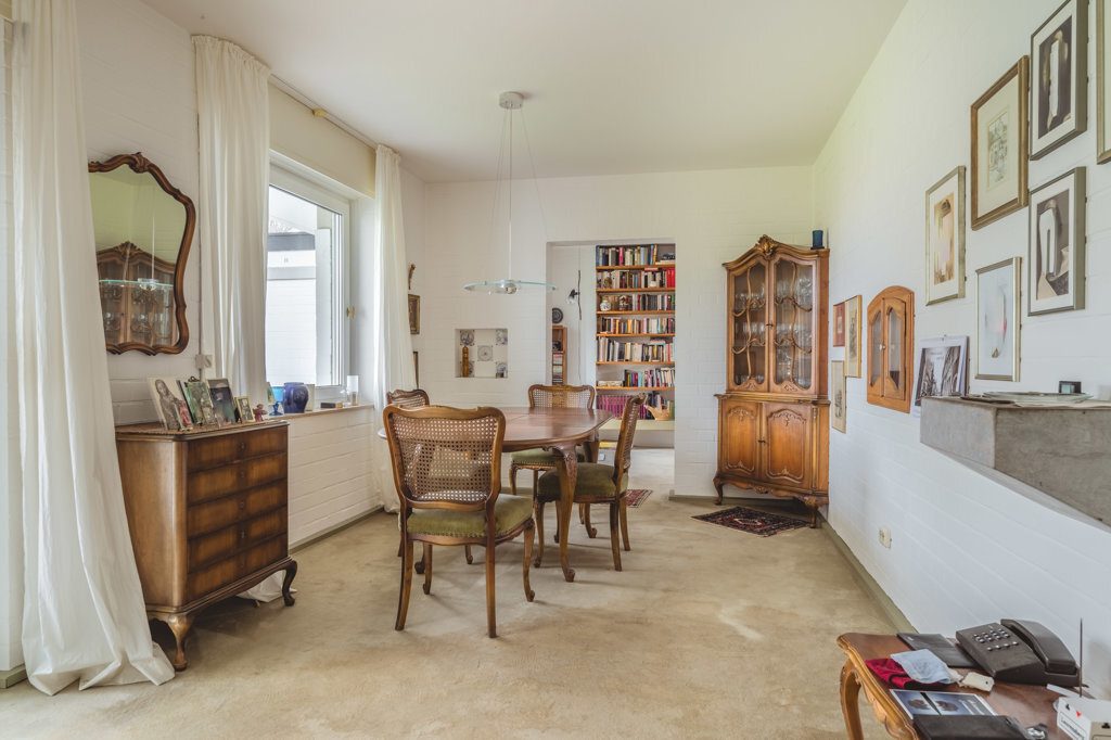Immobilienangebot - Aachen - Wohnen - Attraktiver Winkelbungalow mit großem Grundstück in Laurensberg