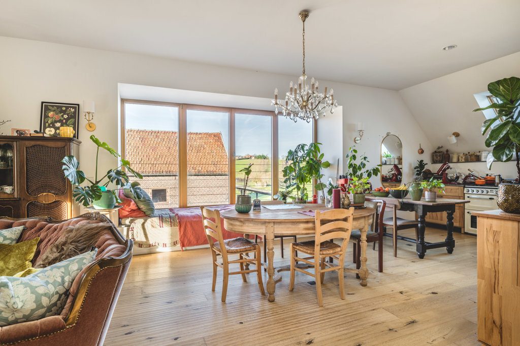 Immobilienangebot - Aachen - Wohnen - Stilsicher sanierte Hofanlage mit 2 Wohnhäusern und großen Stallungen