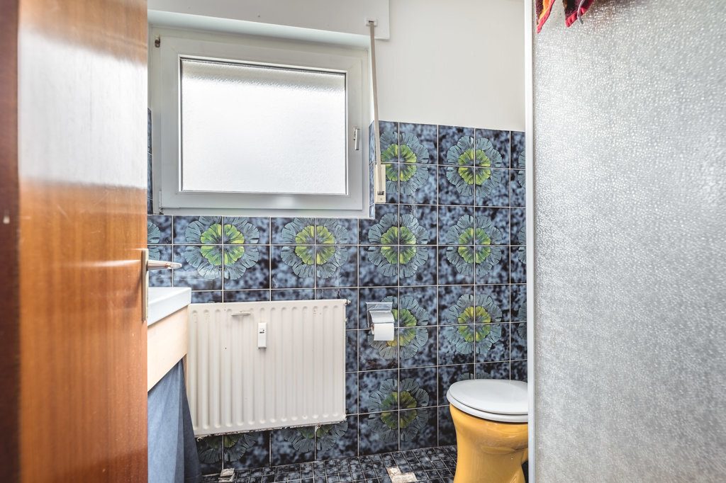 Immobilienangebot - Würselen - Wohnen - 2-Familienhaus mit Einliegerwohnung im Souterrain