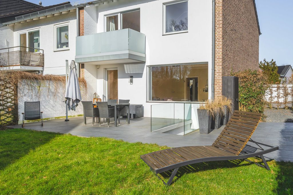 Immobilienangebot - Aachen - Wohnen - Sanierter Wohntraum mit Wellnessbereich 
in gefragter Lage von Aachen-Laurensberg