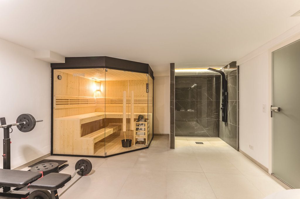 Immobilienangebot - Aachen - Wohnen - Sanierter Wohntraum mit Wellnessbereich 
in gefragter Lage von Aachen-Laurensberg