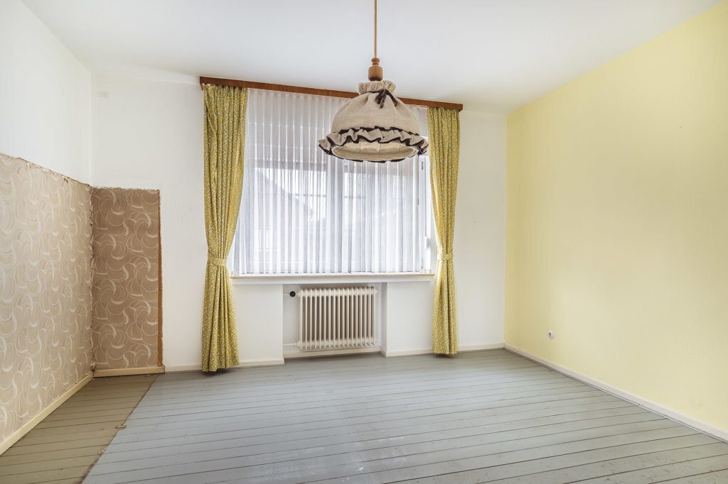 Immobilienangebot - Würselen - Wohnen - Bardenberg!
Einseitig angebautes Einfamilienhaus mit traumhaftem Garten