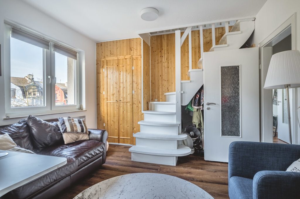 Immobilienangebot - Aachen - Wohnen - Einziehen und wohlfühlen!
Große 5-Zimmer Maisonettewohnung mit Südbalkon in Forst
