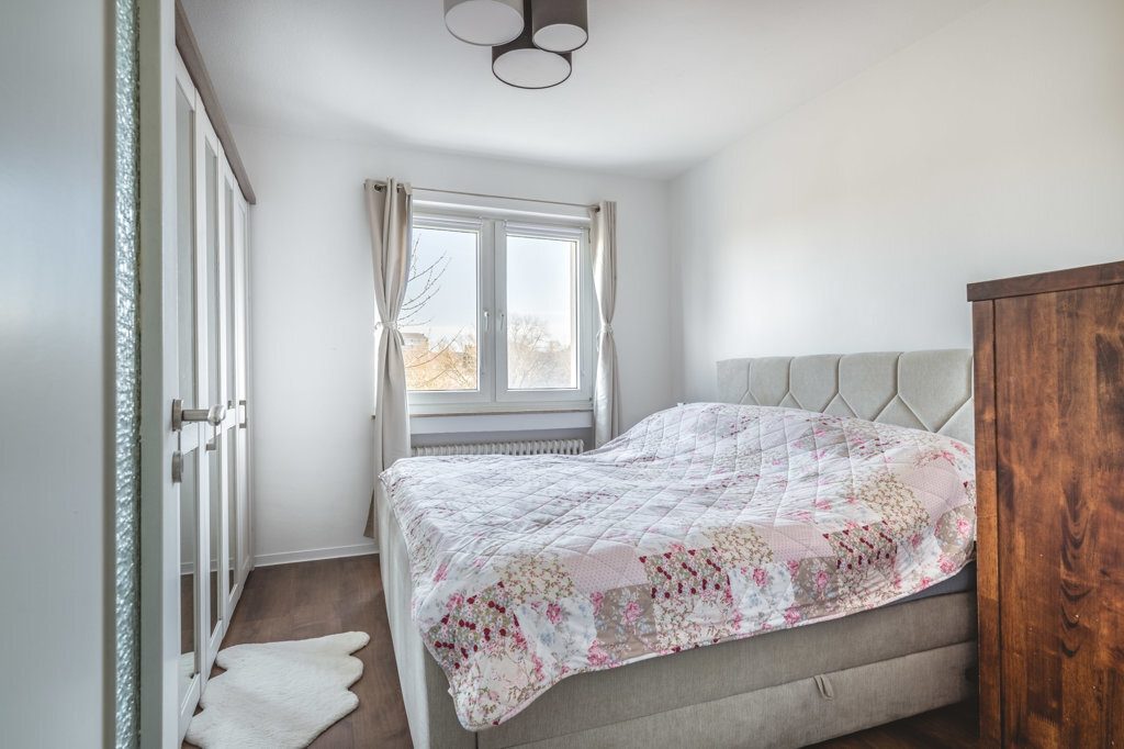 Immobilienangebot - Aachen - Wohnen - Einziehen und wohlfühlen!
Große 5-Zimmer Maisonettewohnung mit Südbalkon in Forst