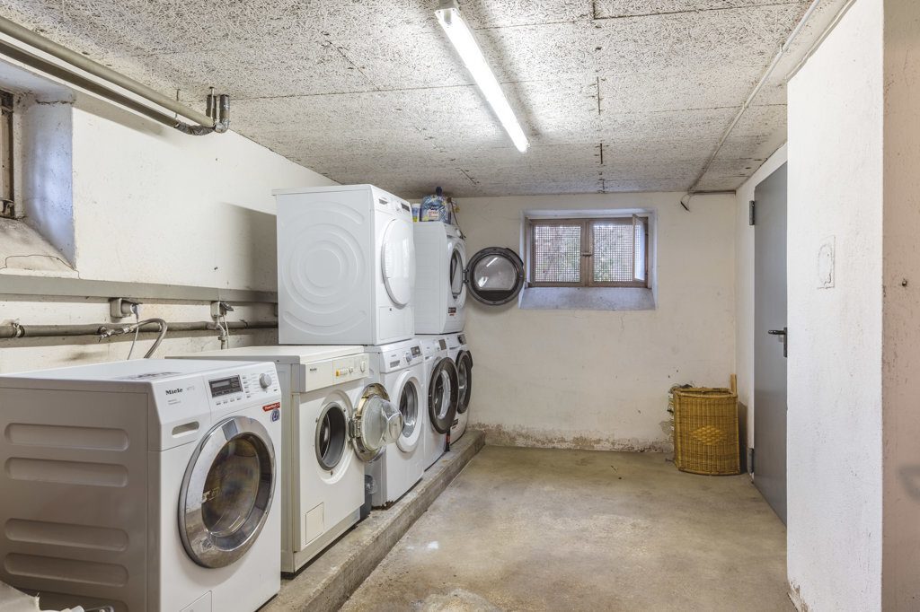 Immobilienangebot - Aachen - Wohnen - Einziehen und wohlfühlen!
Große 5-Zimmer Maisonettewohnung mit Südbalkon in Forst