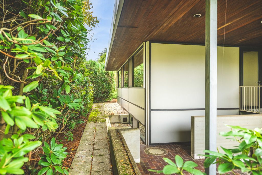 Immobilienangebot - Aachen - Wohnen - Exklusiver Bungalow mit großem Grundstück in sehr begehrter Lage von Aachen