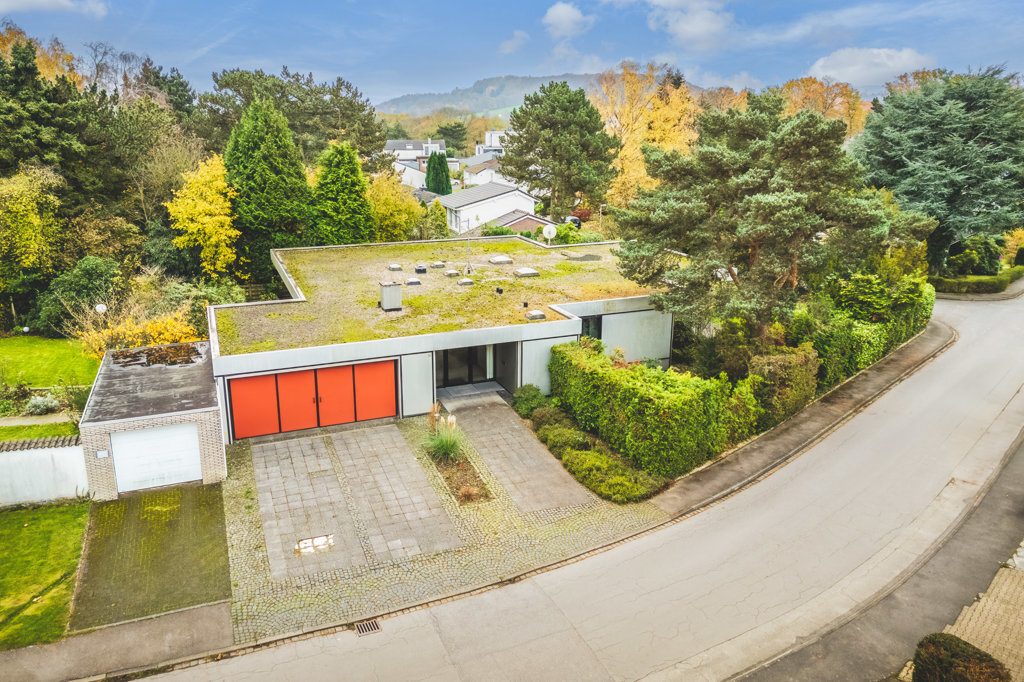 Immobilienangebot - Aachen - Wohnen - Exklusiver Bungalow mit großem Grundstück in sehr begehrter Lage von Aachen