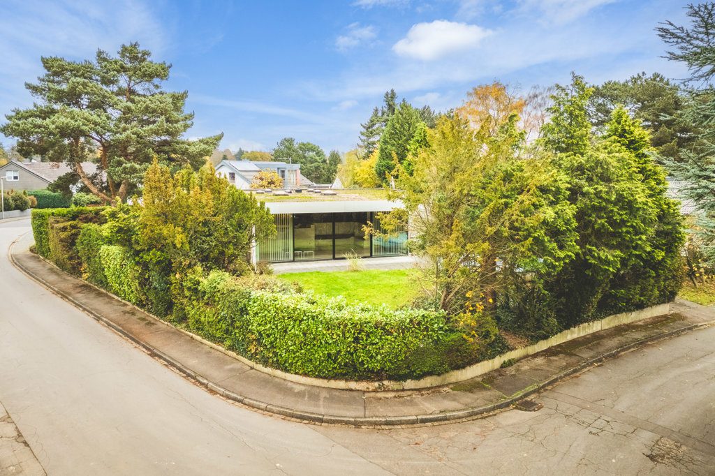 Immobilienangebot - Aachen - Wohnen - Exklusiver Bungalow mit großem Grundstück in sehr begehrter Lage von Aachen
