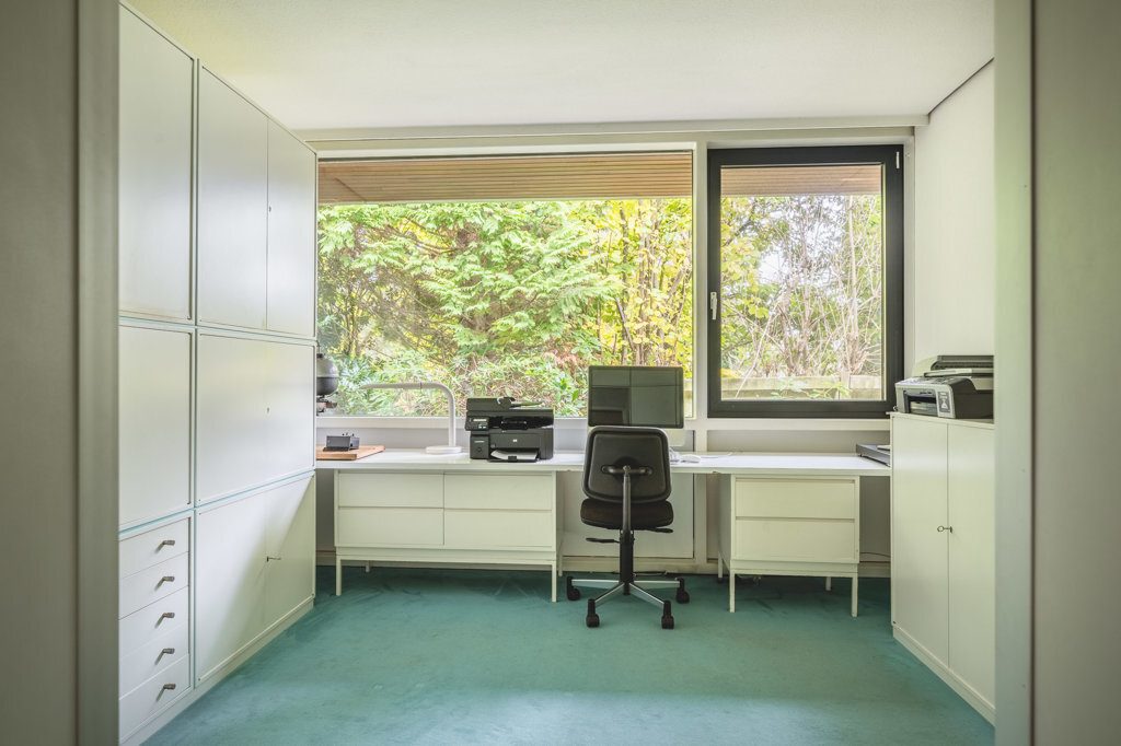 Immobilienangebot - Aachen - Wohnen - Exklusiver Bungalow mit großem Grundstück in sehr begehrter Lage von Aachen