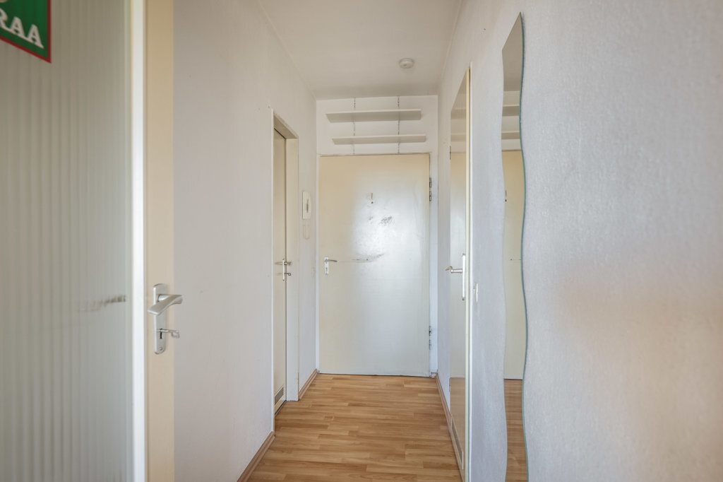 Immobilienangebot - Aachen - Wohnen - Laurensberg!
Langjährig vermietetes, gepflegtes Appartement mit Balkon als solide Kapitalanlage
