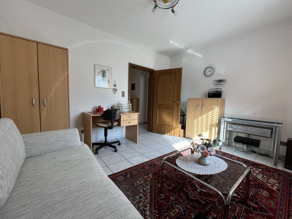 Immobilienangebot - Aachen - Wohnen - Ansprechende 3-Zimmer-Eigentumswohnung 
mit Balkon und Garage
