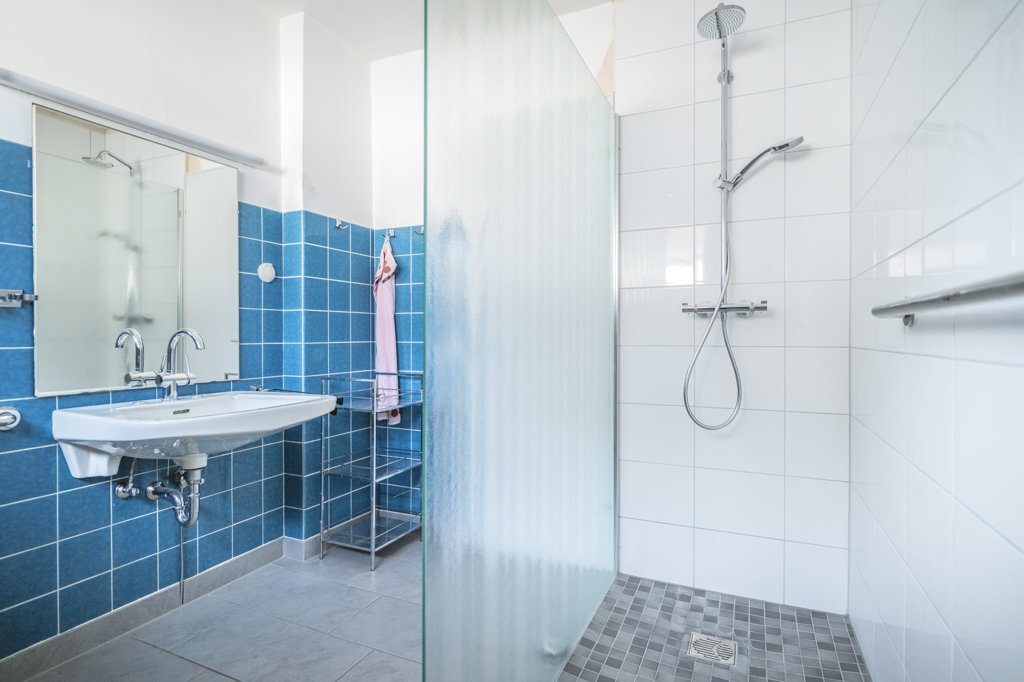 Immobilienangebot - Aachen - Wohnen - Freistehender Bungalow mit zwei Garagen 
in ruhiger und zentraler Lage