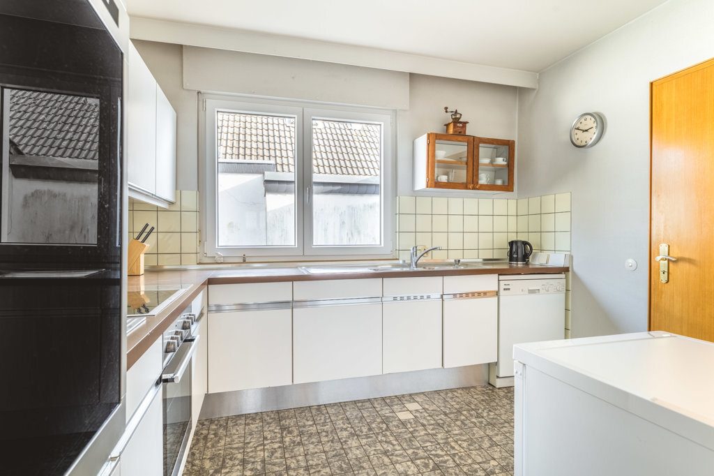 Immobilienangebot - Aachen - Wohnen - Freistehender Bungalow mit zwei Garagen 
in ruhiger und zentraler Lage