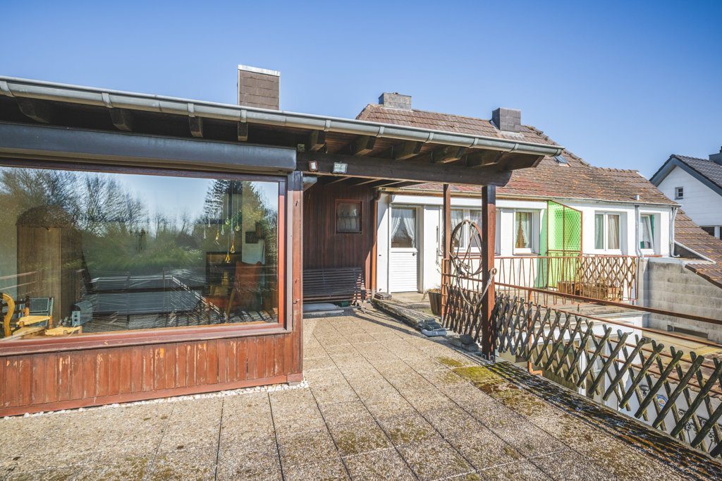 Immobilienangebot - Aachen - Wohnen - Raum für neue Ideen!
Attraktives Einfamilienhaus mit großem Südgarten in Laurensberg