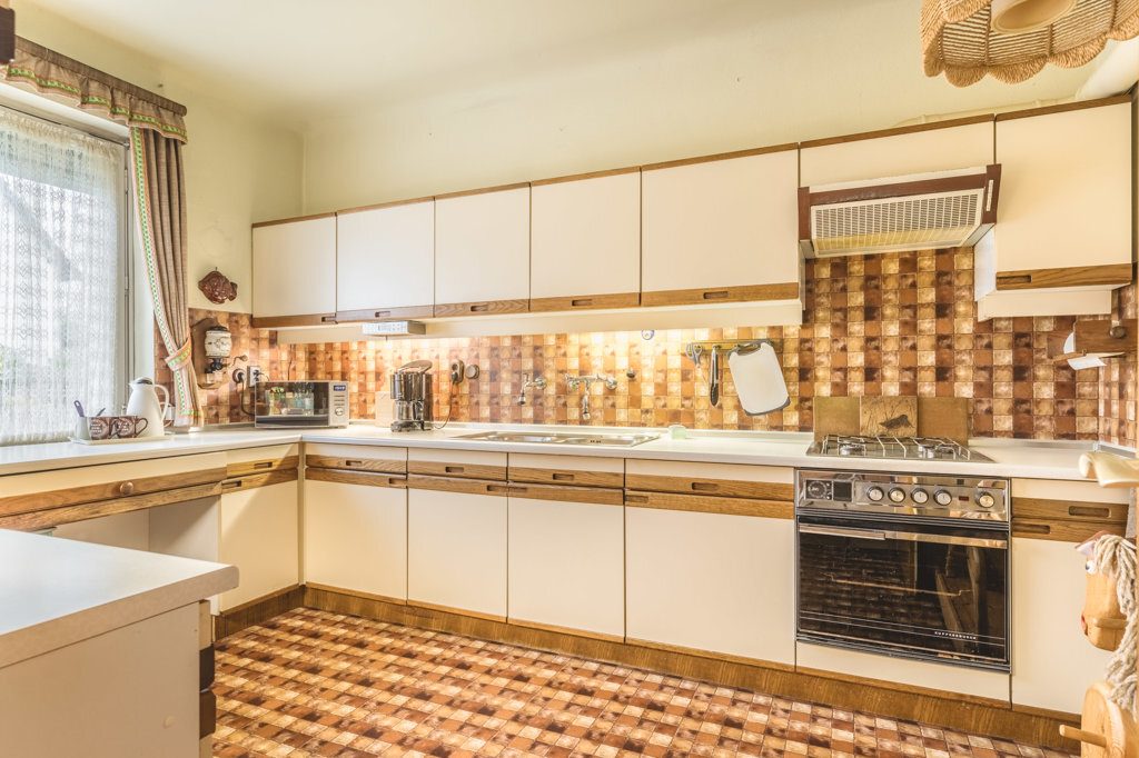 Immobilienangebot - Aachen - Wohnen - Raum für neue Ideen!
Attraktives Einfamilienhaus mit großem Südgarten in Laurensberg