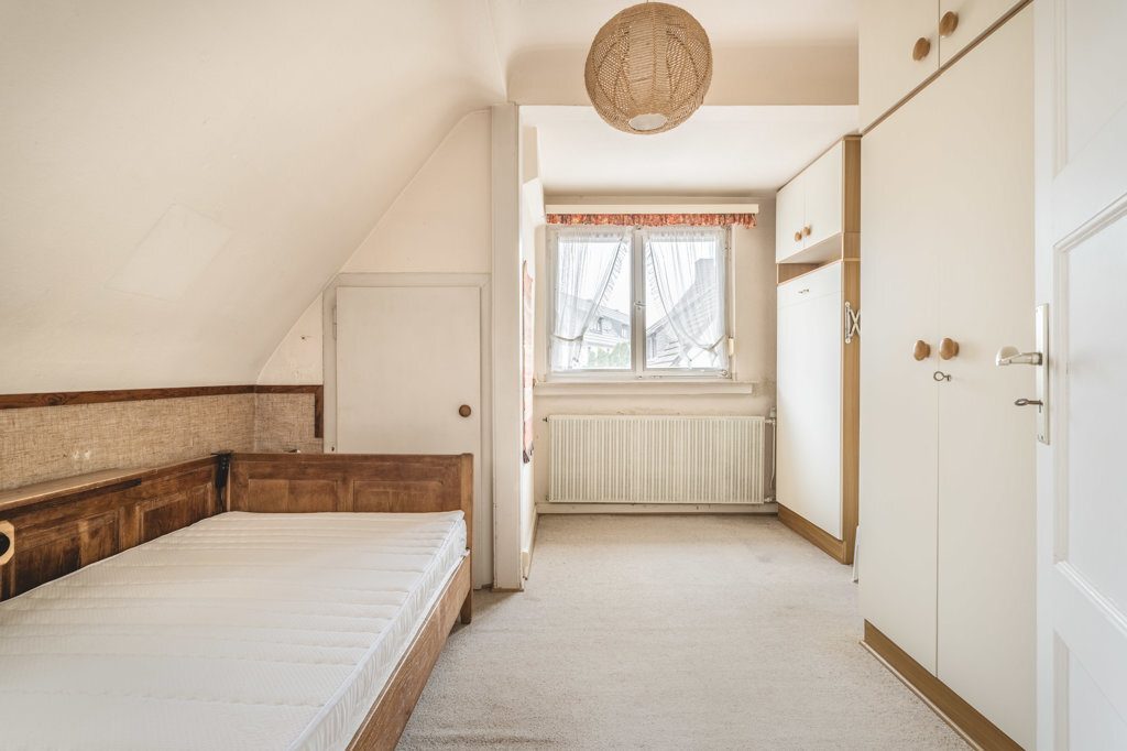 Immobilienangebot - Aachen - Wohnen - Raum für neue Ideen!
Attraktives Einfamilienhaus mit großem Südgarten in Laurensberg