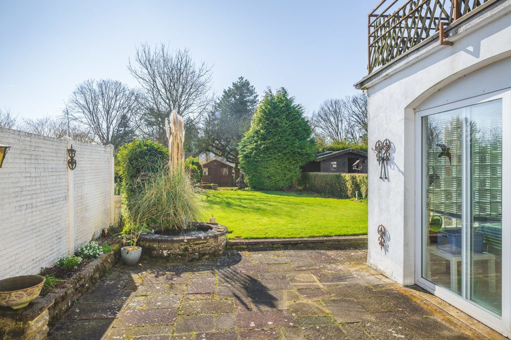 Immobilienangebot - Aachen - Wohnen - Raum für neue Ideen!
Attraktives Einfamilienhaus mit großem Südgarten in Laurensberg