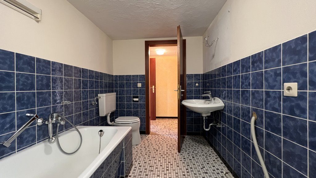 Immobilienangebot - Monschau - Wohnen - Freistehendes Einfamilienhaus mit Garage 
und Garten in sehr ruhiger Lage