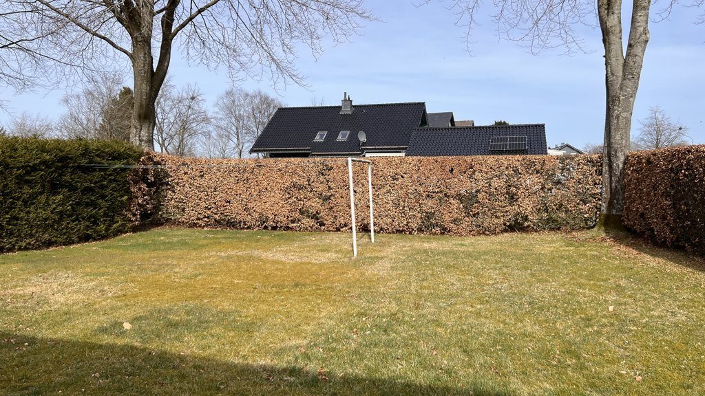 Immobilienangebot - Monschau - Wohnen - Freistehendes Einfamilienhaus mit Garage 
und Garten in sehr ruhiger Lage