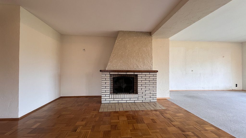 Immobilienangebot - Monschau - Wohnen - Freistehendes Einfamilienhaus mit Garage 
und Garten in sehr ruhiger Lage