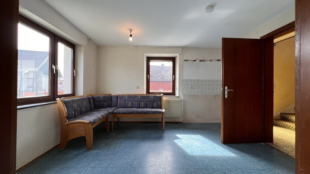 Immobilienangebot - Monschau - Wohnen - Freistehendes Einfamilienhaus mit Garage 
und Garten in sehr ruhiger Lage