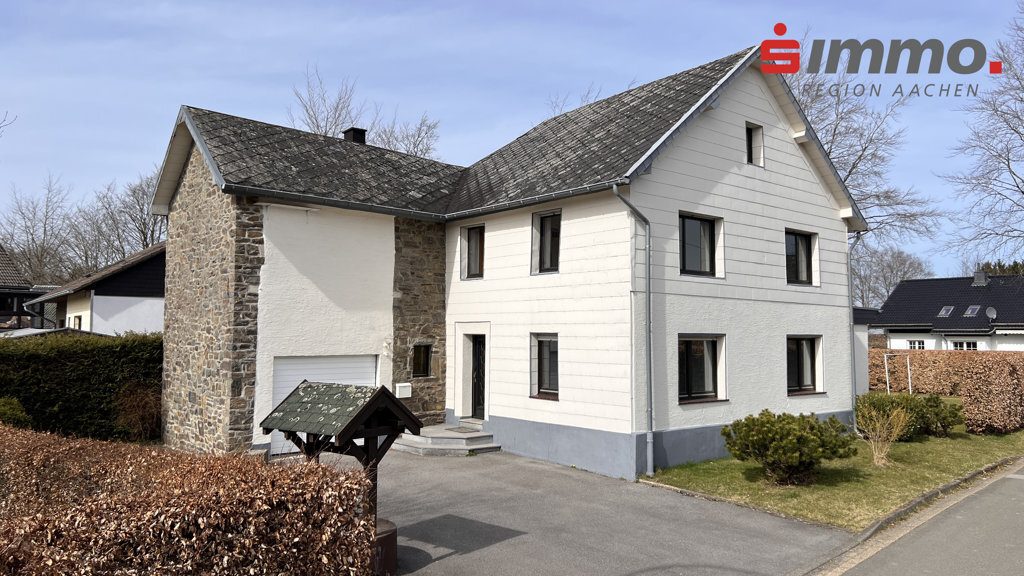 Immobilienangebot - Monschau - Wohnen - Freistehendes Einfamilienhaus mit Garage 
und Garten in sehr ruhiger Lage