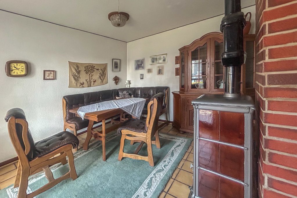 Immobilienangebot - Alsdorf - Wohnen - Frei stehendes Zweifamilienhaus in einem ruhigen, begehrten Wohnviertel