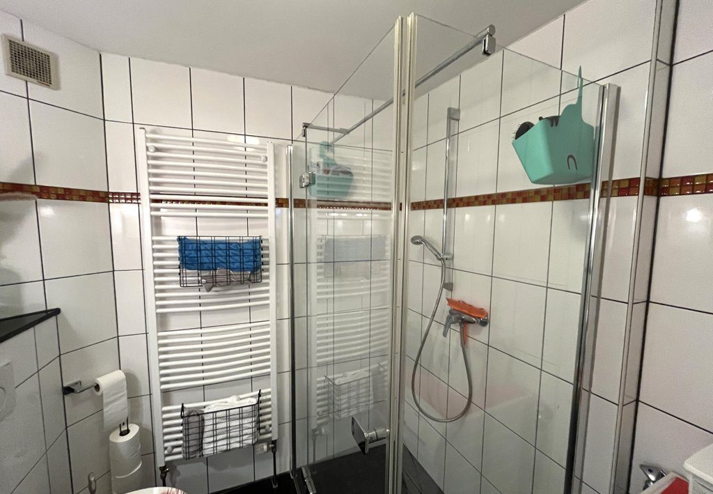 Immobilienangebot - Würselen - Wohnen - Ideal für Eigennutzer und Anleger!
Zwei gepflegte Einfamilienhäuser mit großen Gärten