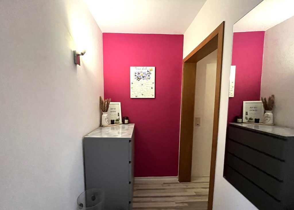 Immobilienangebot - Würselen - Wohnen - Ideal für Eigennutzer und Anleger!
Zwei gepflegte Einfamilienhäuser mit großen Gärten