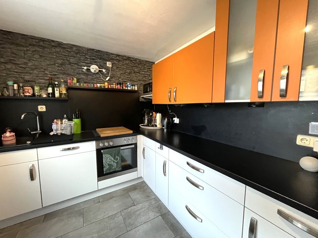 Immobilienangebot - Würselen - Wohnen - Ideal für Eigennutzer und Anleger!
Zwei gepflegte Einfamilienhäuser mit großen Gärten