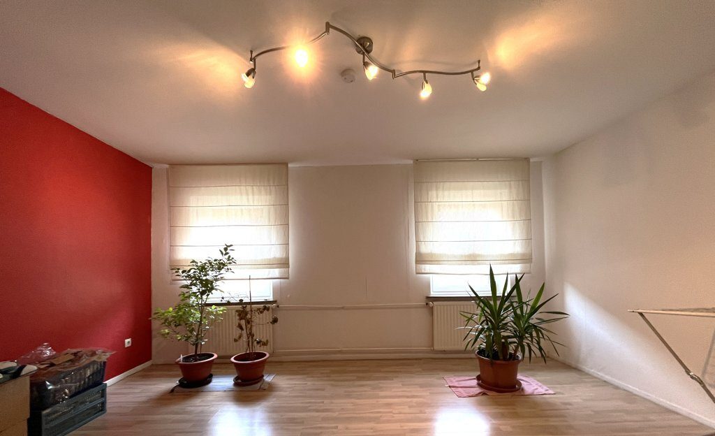 Immobilienangebot - Würselen - Wohnen - Ideal für Eigennutzer und Anleger!
Zwei gepflegte Einfamilienhäuser mit großen Gärten