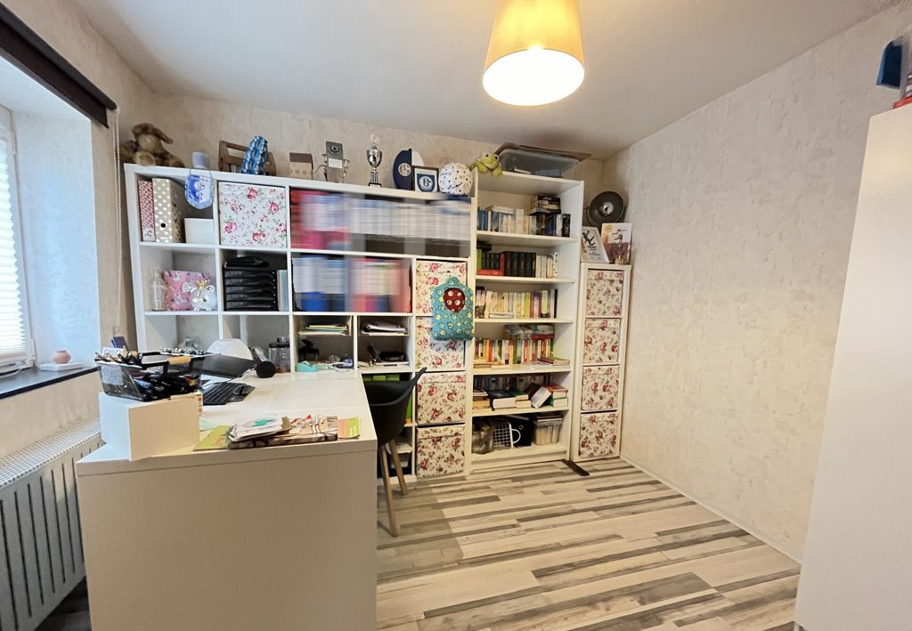 Immobilienangebot - Würselen - Wohnen - Ideal für Eigennutzer und Anleger!
Zwei gepflegte Einfamilienhäuser mit großen Gärten