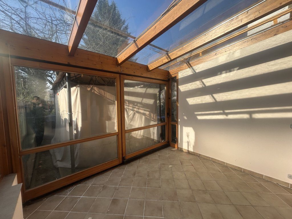 Immobilienangebot - Eschweiler - Wohnen - Zentral gelegenes Einfamilienreihenhaus mit außergewöhnlich großem Garten