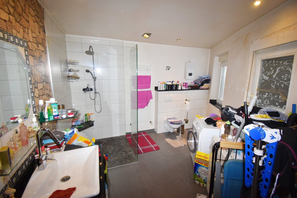 Immobilienangebot - Würselen - Renditehäuser - Großes innerörtliches Areal mit vielen Nutzungsmöglichkeiten und einem vermieteten 6-Parteien-Haus