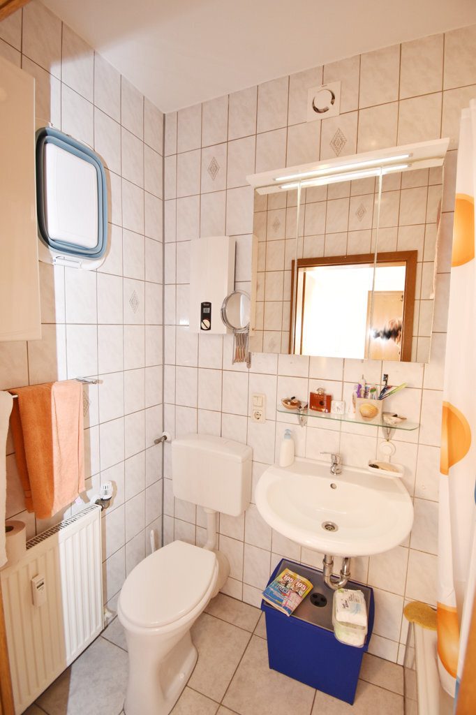 Immobilienangebot - Würselen - Renditehäuser - Großes innerörtliches Areal mit vielen Nutzungsmöglichkeiten und einem vermieteten 6-Parteien-Haus