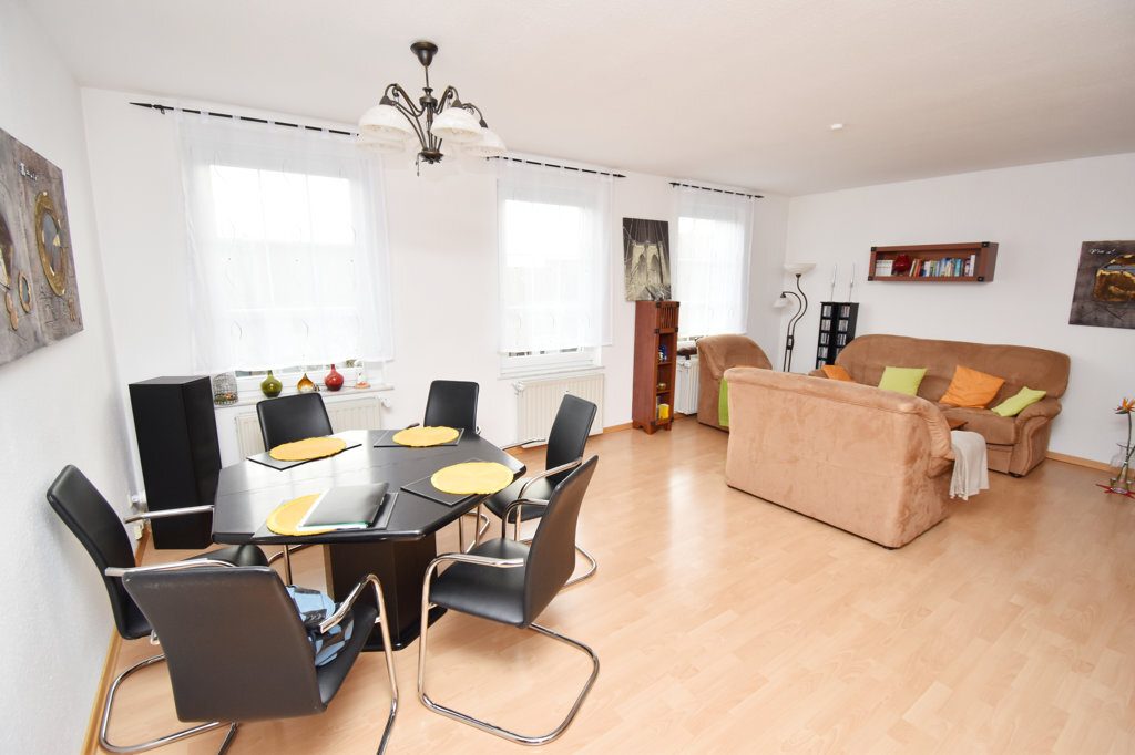 Immobilienangebot - Würselen - Renditehäuser - Großes innerörtliches Areal mit vielen Nutzungsmöglichkeiten und einem vermieteten 6-Parteien-Haus