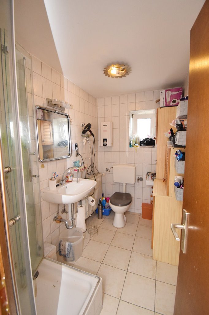 Immobilienangebot - Würselen - Renditehäuser - Großes innerörtliches Areal mit vielen Nutzungsmöglichkeiten und einem vermieteten 6-Parteien-Haus