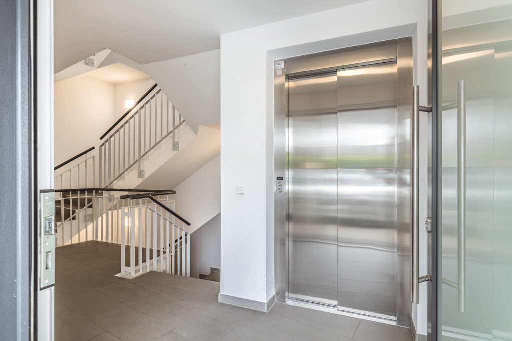 Immobilienangebot - Aachen - Wohnen - Stilvolles Wohnen mit 2 Dachterrassen 
und Stellplatz in der Nähe des Westparks