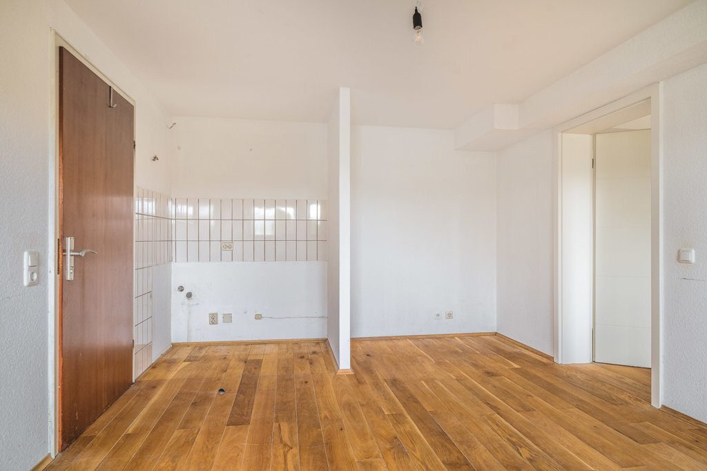 Immobilienangebot - Aachen - Wohnen - Frei stehendes Einfamilienhaus mit Einliegerwohnung und Garage