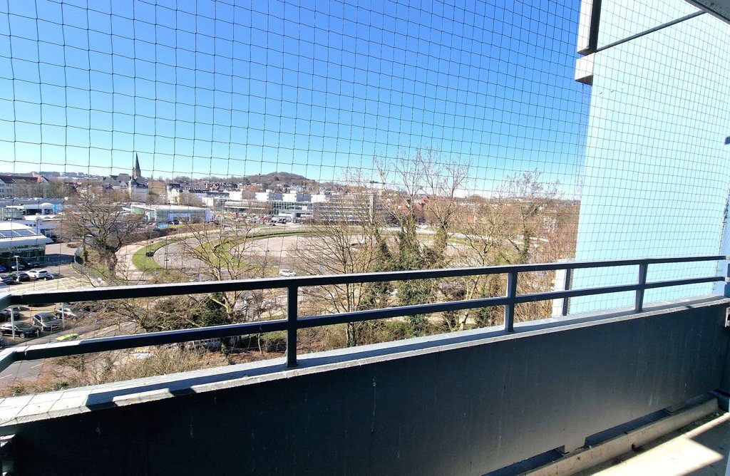Immobilienangebot - Aachen - Wohnen - Sofort bezugsfrei!
Modernisierte 2-Zimmerwohnung mit Balkon am Tor zu Aachener Innenstadt