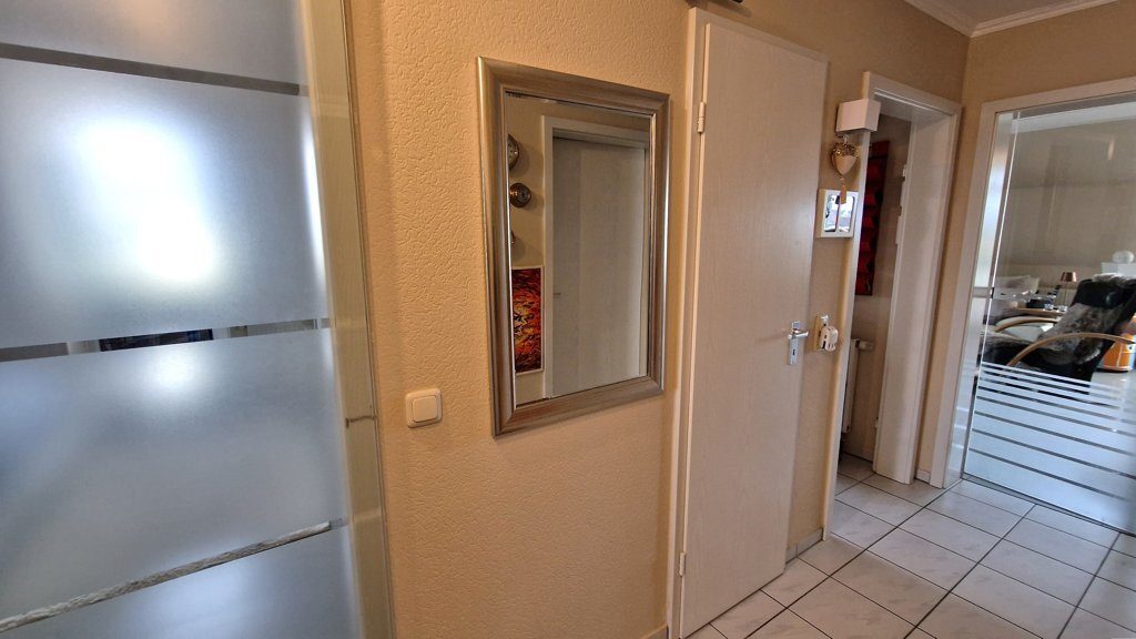 Immobilienangebot - Würselen - Wohnen - Hochwertig ausgestattete Dreizimmerwohnung mit Balkon und separater Garage in Broichweiden