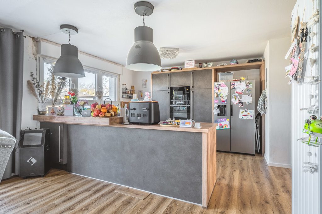 Immobilienangebot - Alsdorf - Wohnen - Aufwendig saniertes Einfamilienhaus mit exklusiver Ausstattung im Herzen von Ofden