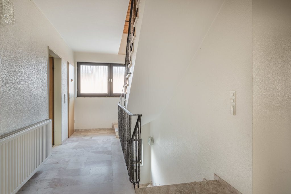 Immobilienangebot - Würselen - Wohnen - Freistehendes Einfamilienhaus mit großer Wohn-, Nutzfläche in ruhiger Wohnstraße Nähe St. Sebastian