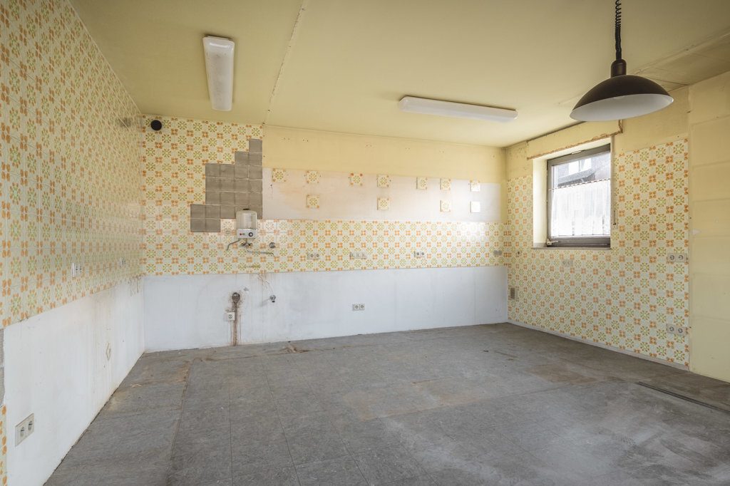 Immobilienangebot - Würselen - Wohnen - Freistehendes Einfamilienhaus mit großer Wohn-, Nutzfläche in ruhiger Wohnstraße Nähe St. Sebastian